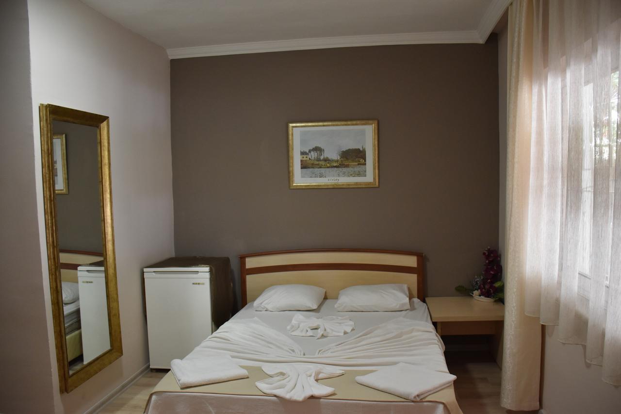 Ozcan Pansiyon Marmaris Bagian luar foto